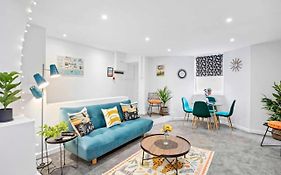 Queens Apartment - By My Getaways - Free Parking For One Car