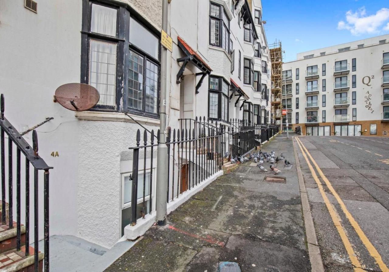 Queens Apartment - By My Getaways - Free Parking For One Car Brighton Exterior photo